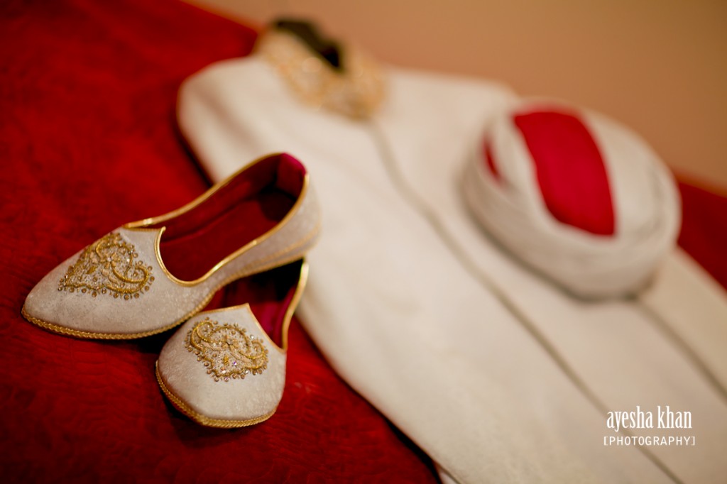The Groom, Shahzeb chose to wear white silver traditional Pakistani sherwani outfit with Khussay shoes and white silver and red safa (headdress). Ayesha Khan Photography - The Muslim Bride The Groom Shahzebs rukhsati wedding reception outfit The Muslim Bride 1024x682 The Muslim Bride Special Wedding Feature: Sana and Shahzebs Wedding Reception
